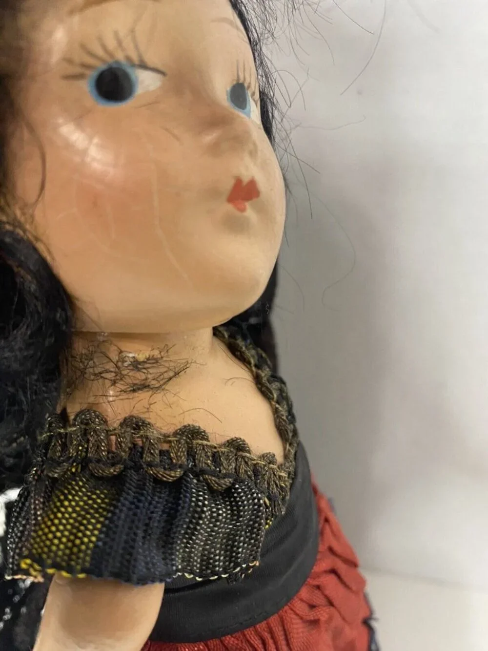 10" Vintage 1950s Doll In Red Dress Goth Spanish Black Lace - Picture 6 of 10